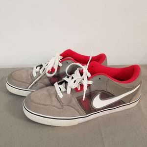 Mens Nike sneakers 11.5